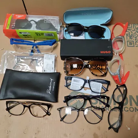 LOT OF APPROXIMATELY 22 ASSORTED PAIRS OF GLASSES AND CASES TO INCLUDE SCOUT SPEEDO AND EYELEVEL