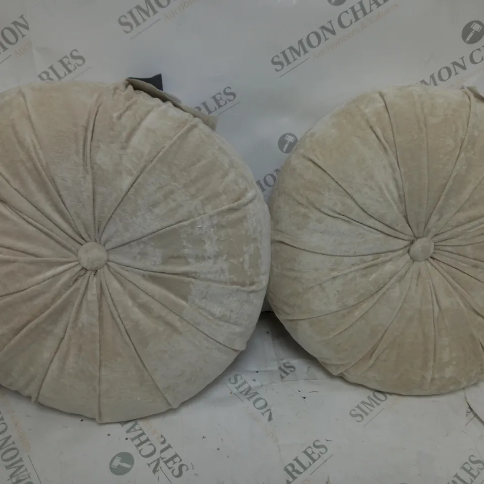 KARISSA CHAMPAGNE ROUND CUSHION