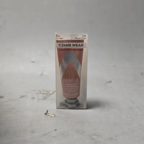 BOX OF APPROXIMATELY 22 ALMAY VELVET FOIL CREAMSHADOW 020 CUPID GLAZE 