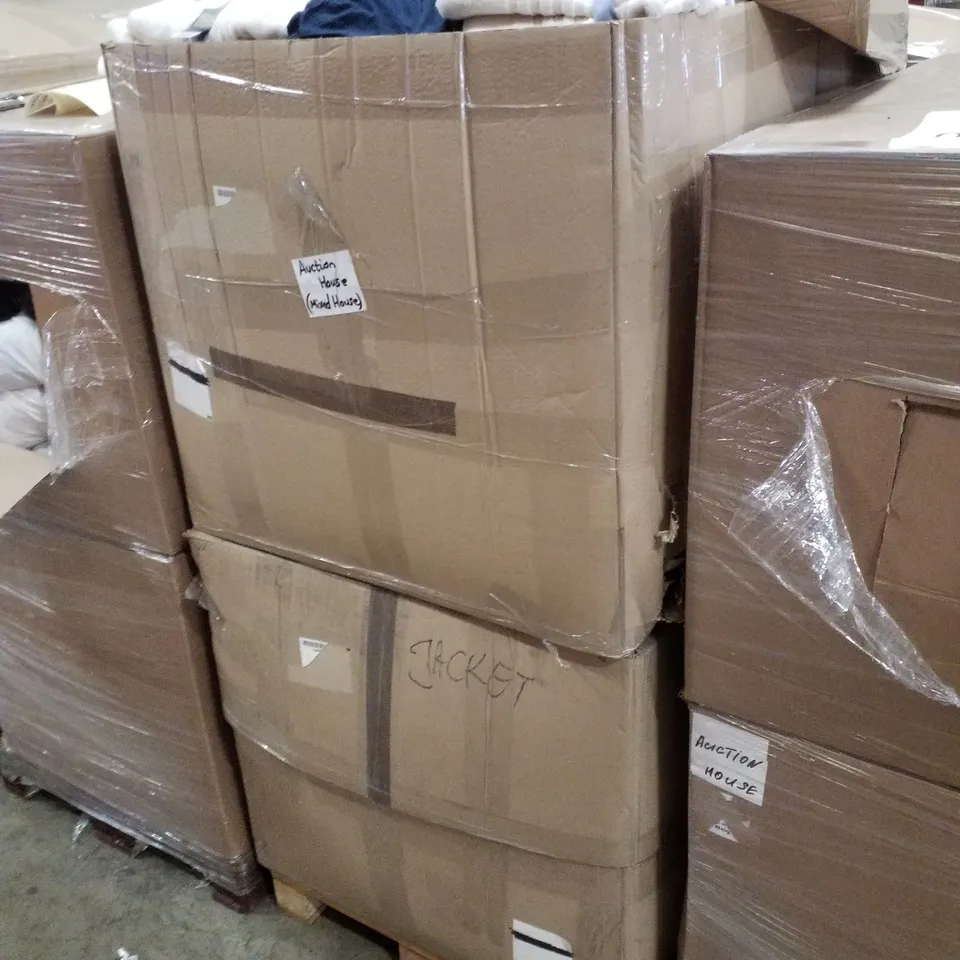 PALLET CONTAINING ASSORTED PRODUCTS INCLUDING HAND TOWELS, SHOWER CURTAINS & BED SHEETS