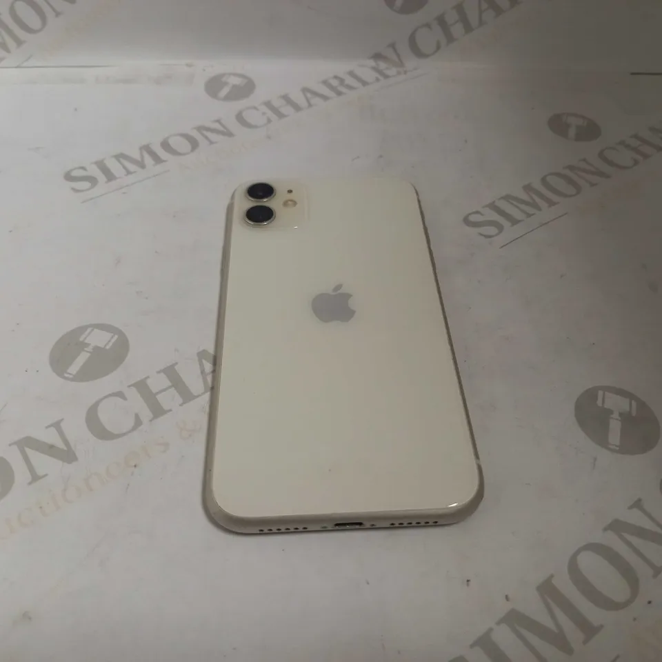 IPHONE 11 BOXED 64GB - WHITE 