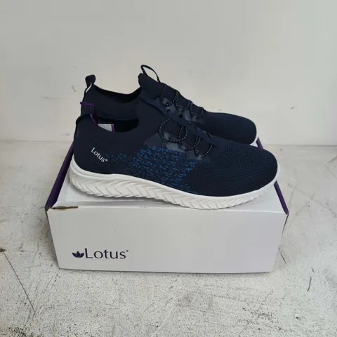 BOXED PAIR OF LOTUS GIRONA TRAINERS IN NAVY - EU 41