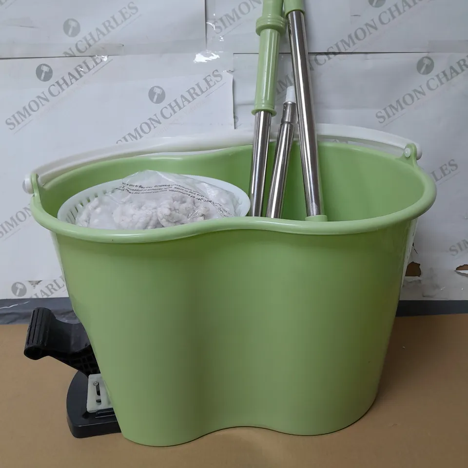 SPIN MOP AND BUCKET IN LIGHT GREEN