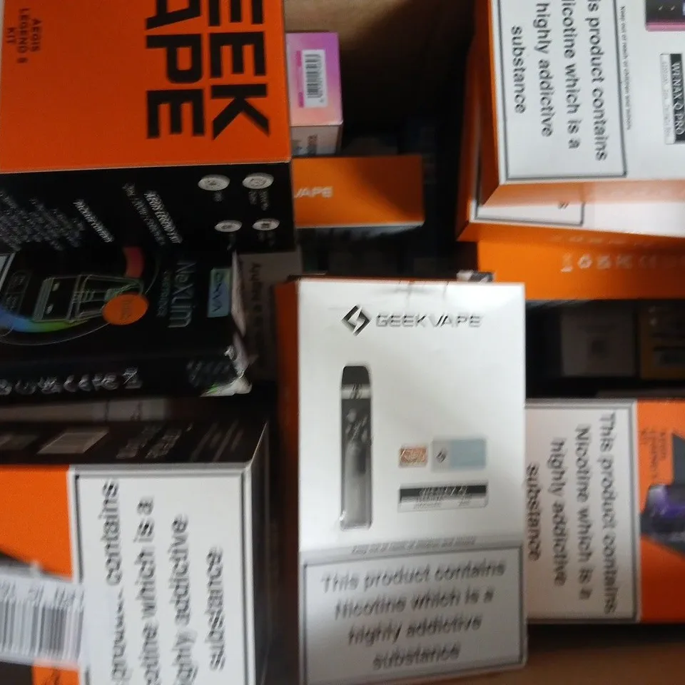 APPROXIAMTELY 15 ASSORTED VAPING PRODUCTS TO INCLUDE GEEK VAPE, VAPORESSO, ETC - COLLECTION ONLY
