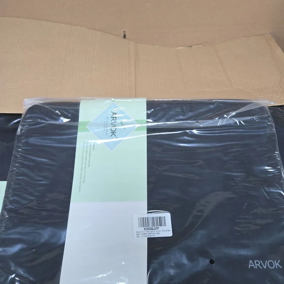 BOX OF APPROXIMATELY 20 ARVOK LAPTOP POUCHES 