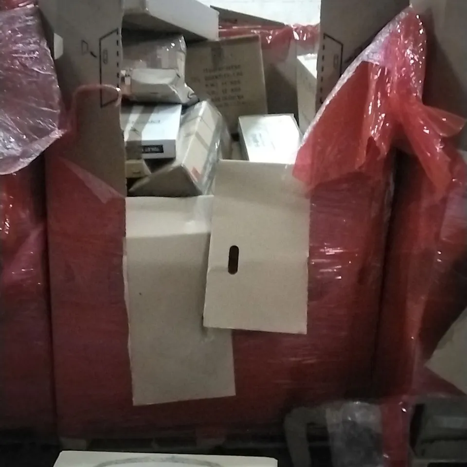 PALLET OF HOUSEHOLD ITEMS TO INCLUDE CEILING LIGHT WITH FAN,WRAPPED COW WITH ROSE ART CANVAS,SHOWER SET,TABLE SKETCH BOARD AND OTHER ASSORTED ITEMS...