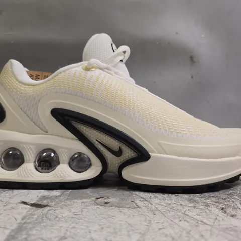 PAIR OF NIKE AIR MAX SHOES IN CREAM SIZE UK 7