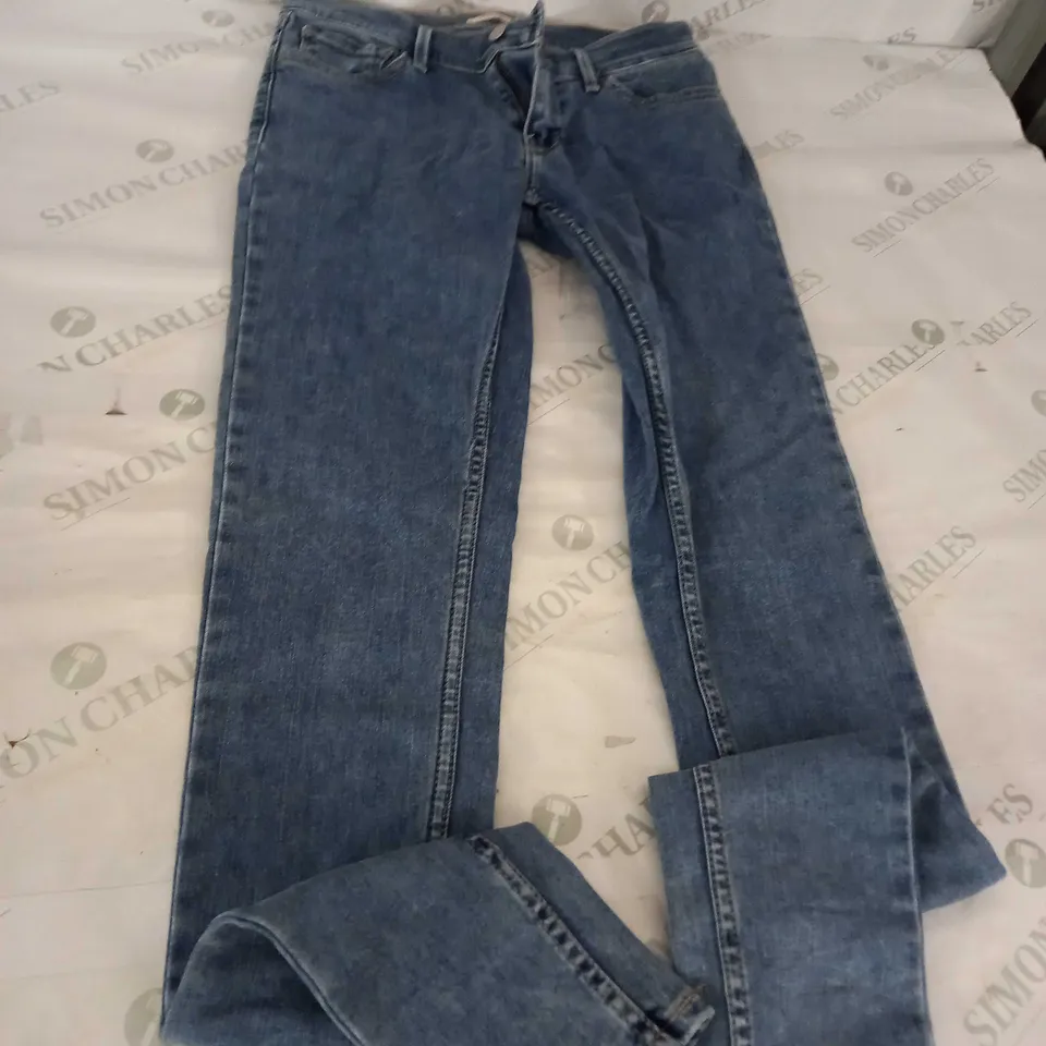 LEVIS  DENIM JEANS SIZE 27