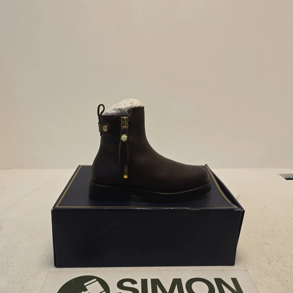FAIRFAX & FAVOR OAKHAM WATERPROOF ANKLE BOOT - MAHOGANY LEATHER, UK 6