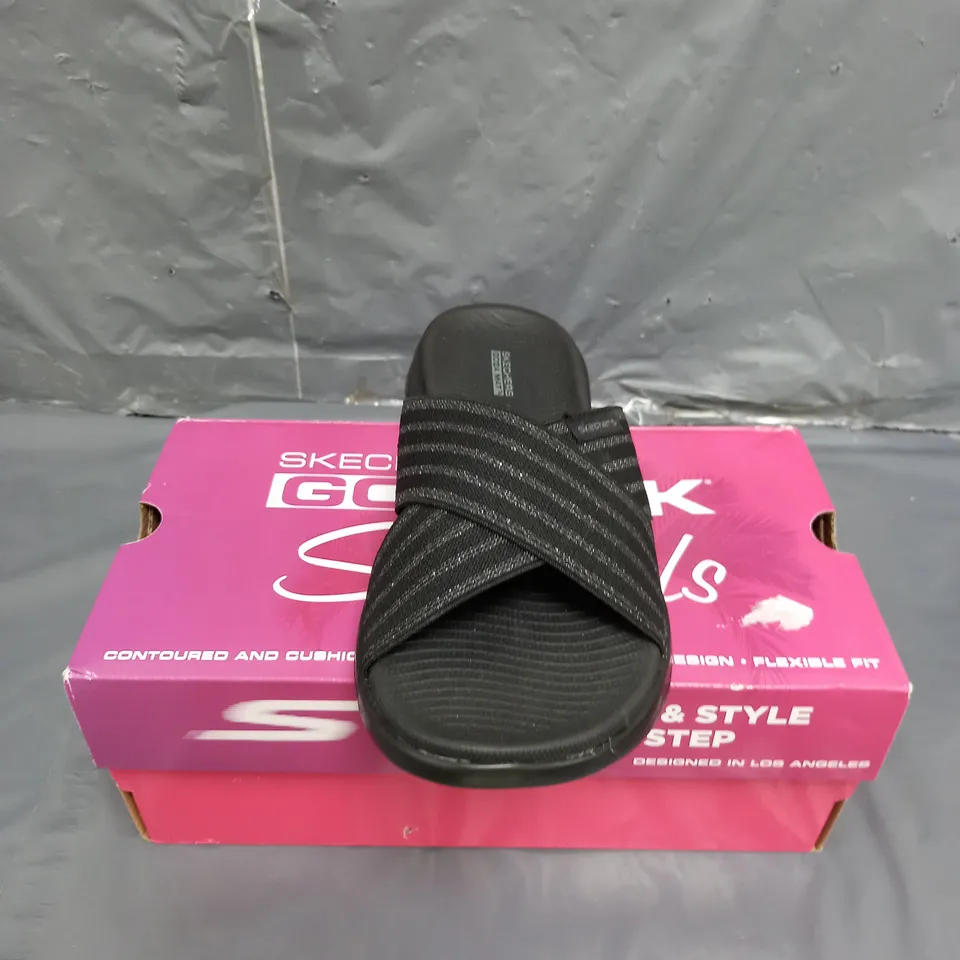 SKECHERS GO WALK SANDALS BLACK SIZE 4
