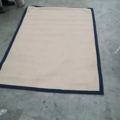 QUALITY DESIGNER AREA RUG - APPROXIMATELY 158x222cm