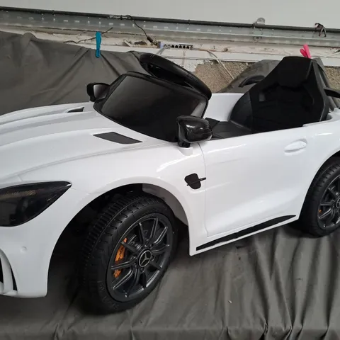 BOXED MERCEDES BENZ AMG GTR 6V KIDS ELECTRIC CAR - WHITE