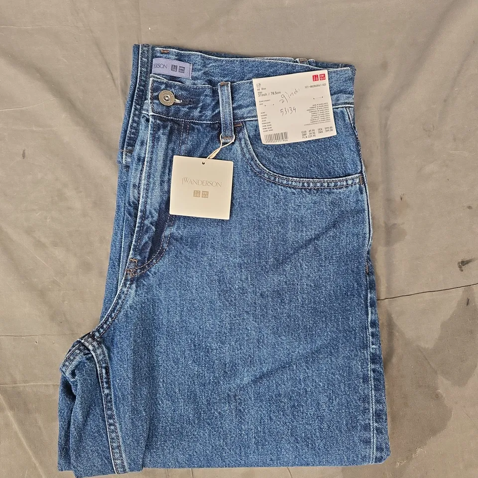UNIQLO STRAIGHT JEANS IN BLUE SIZE 31"