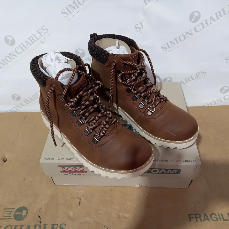 BOXED PAIR OF BOBS BY SKECHERS BOOTS - SIZE 6
