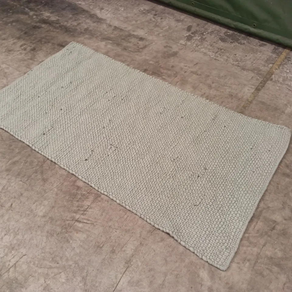 QUALITY DESIGNER AREA RUG - APPROXIMATELY 151CM X 81CM