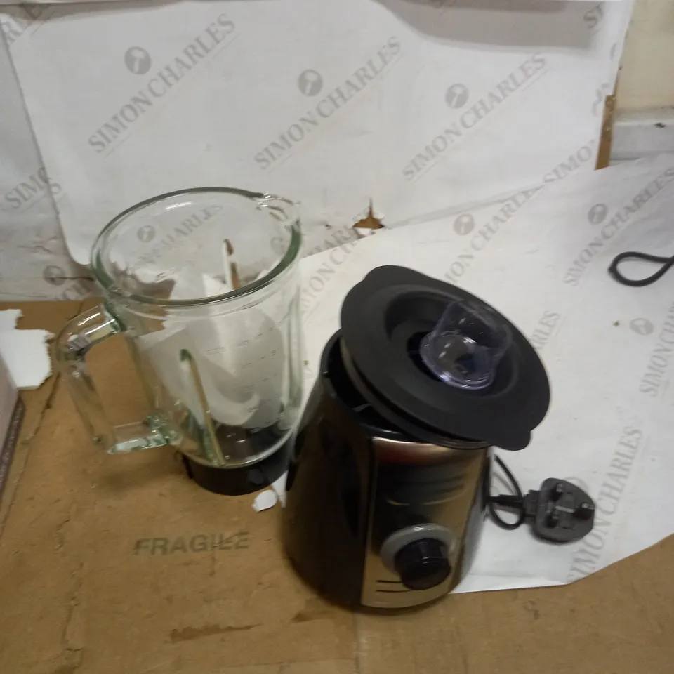 MORPHY RICHARDS TOTAL CONTROL GLASS TABLE BLENDER