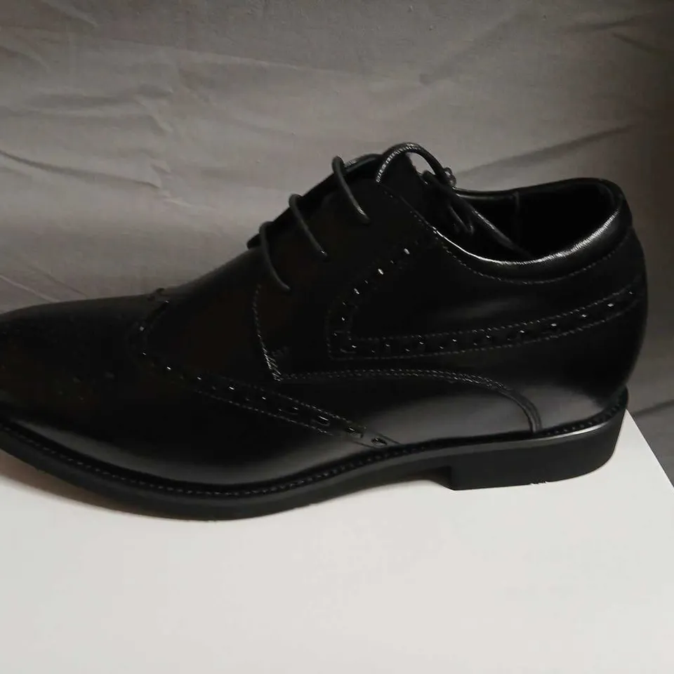 CONZURI MEN'S BLACK LEATHER WINGTIP OXFORD BROGUES – UK 9 (EU 43)