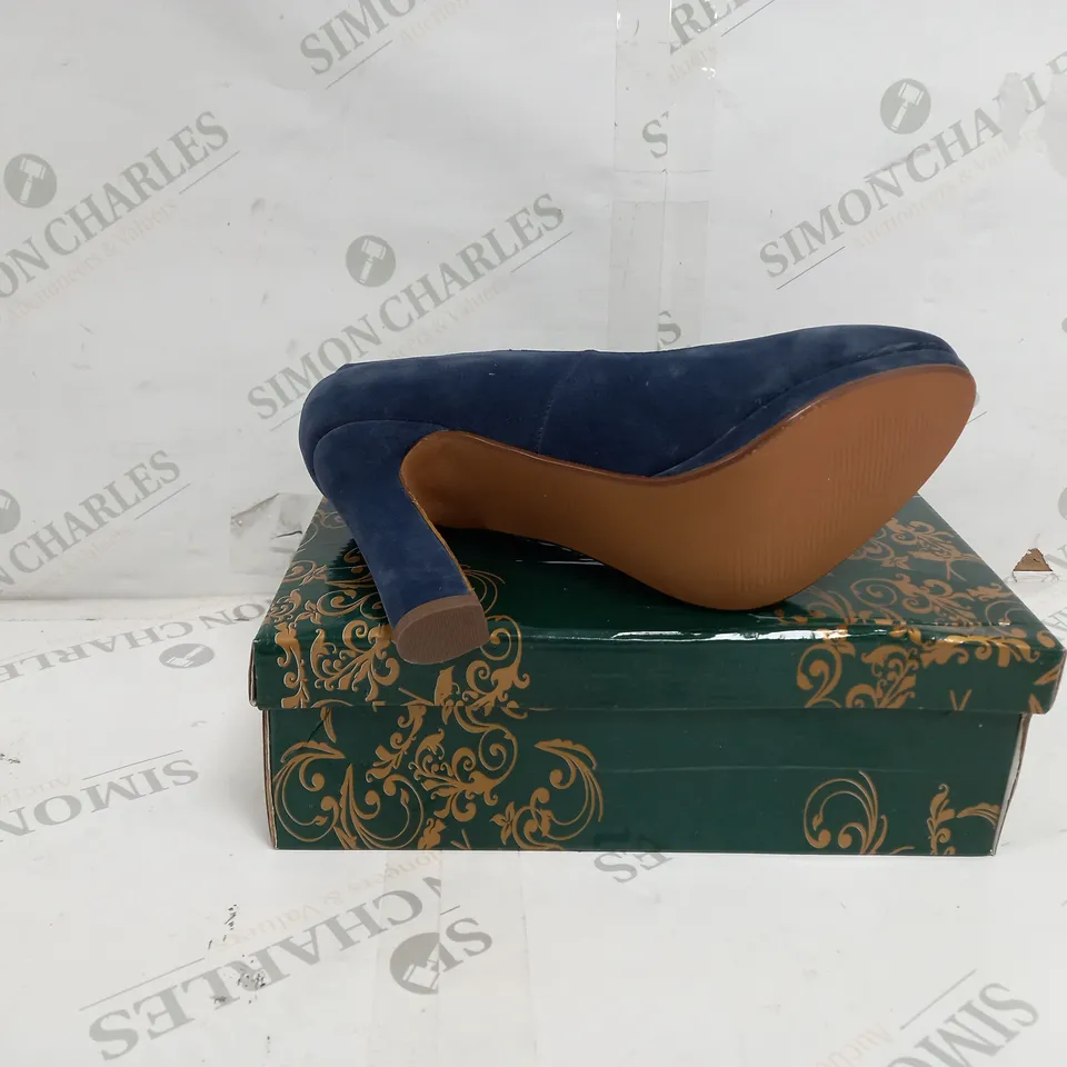 APPROXIMATELY 12 BOXED PAIR OF CLARA'S HIGH HEEL SHOES IN AZUL TO INCLUDE SIZES 36, 38, 39