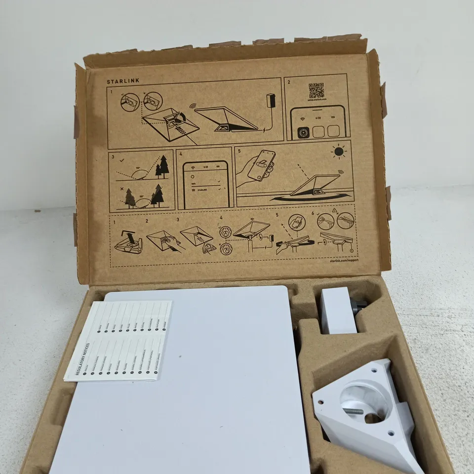 STARLINK SATELLITE INTERNET KIT – DISH/ANTENNA ASSEMBLY WITH MOUNTING BRACKET (BOXED)
