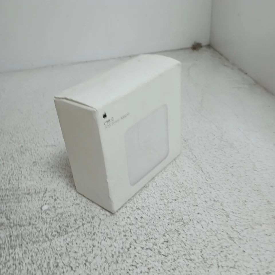 Apple USB-C Power Adapter (70W) – Boxed