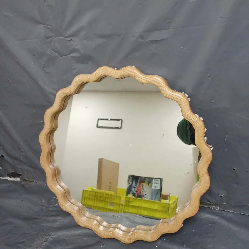 SQUIGGLE WOODEN CIRCLE MIRROR