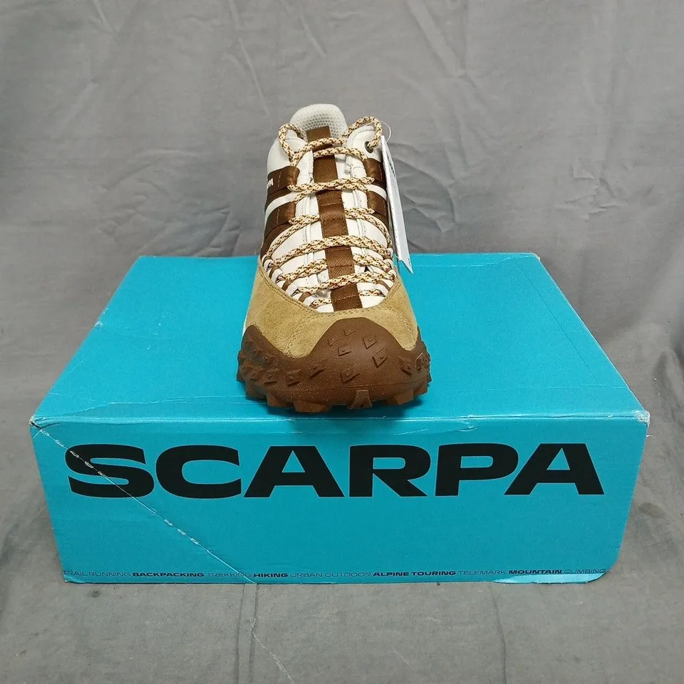 BOXED PAIR OF SCARPA TRAINERS IN IVORY/CHOCOLATE SIZE UK 8