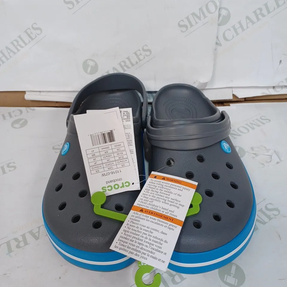 PAIR OF CROCBAND CROCS - BLUE & GREY / SIZE: M9 W10 UK