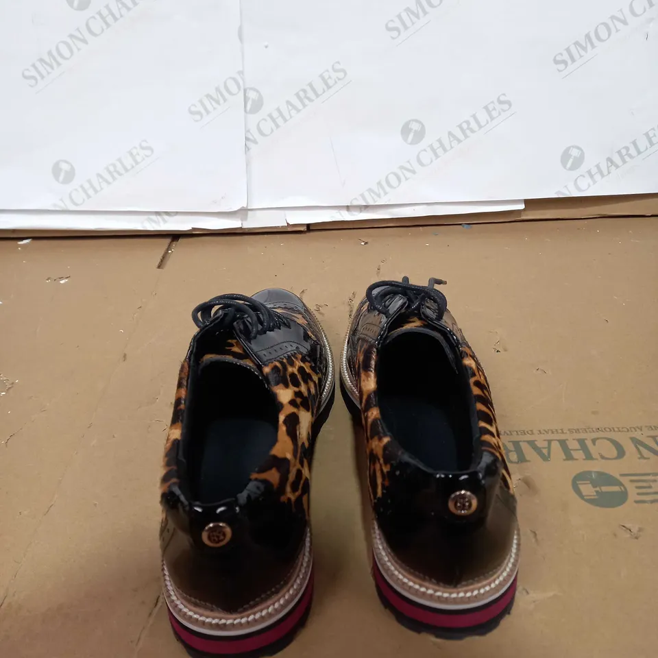 MODA IN PELLE LEOPARD PRINT SHOES SIZE 40