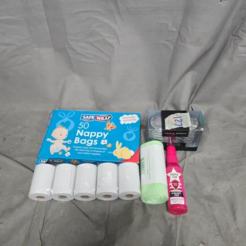 APPROXIMATELY 15 ASSORTED HOUSEHOLD ITEMS TO INCLUDE POOPER STAR, NAPPY BAGS, CASH REGISTER ROLLS, SHAKER SET ETC