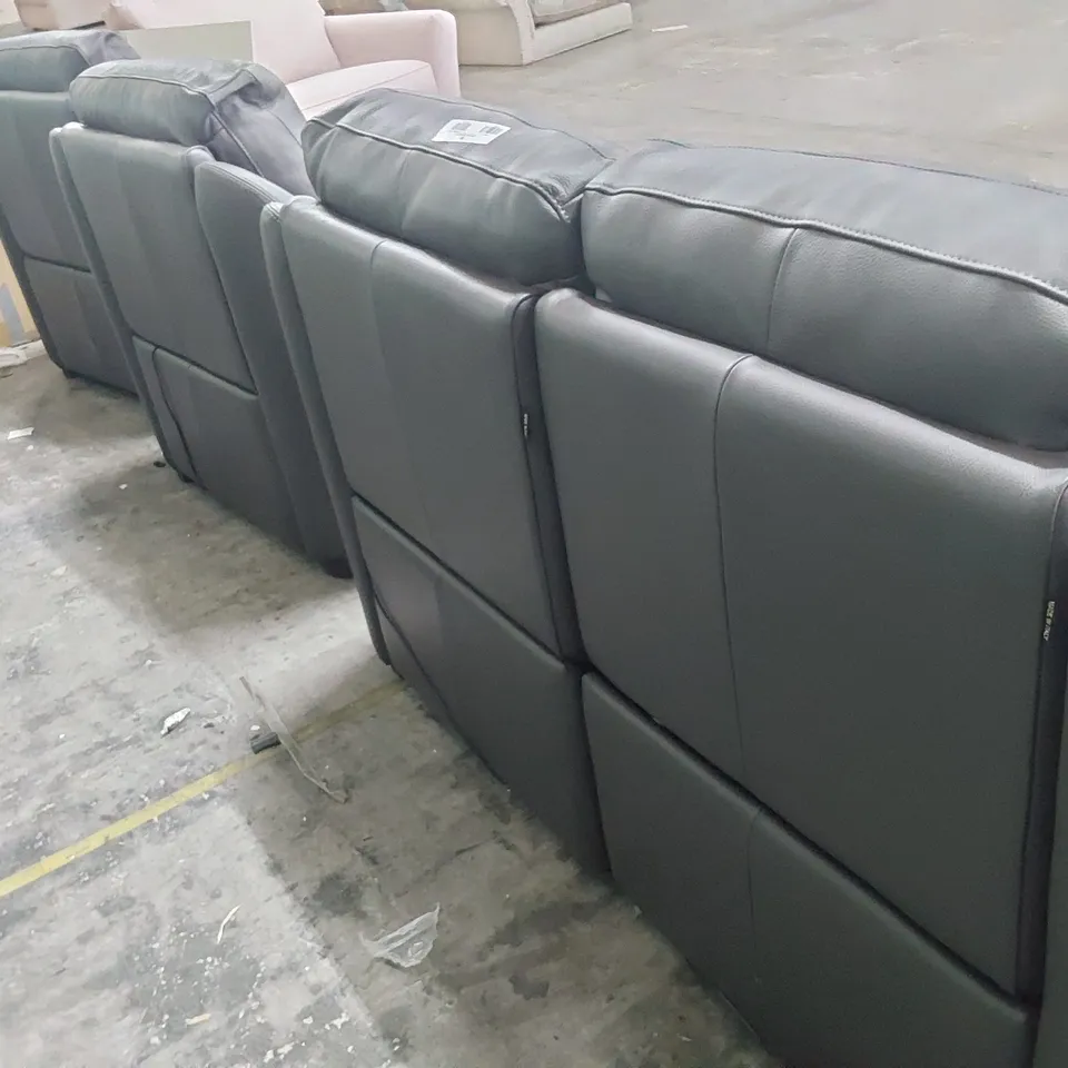 QUALITY ITALIAN DESIGNER AVOLA POWER RECLINING LOUNGE SUITE COMPRISING TWO SEATER SOFA, TWO EASY CHAIRS & STORAGE FOOTSTOOL 