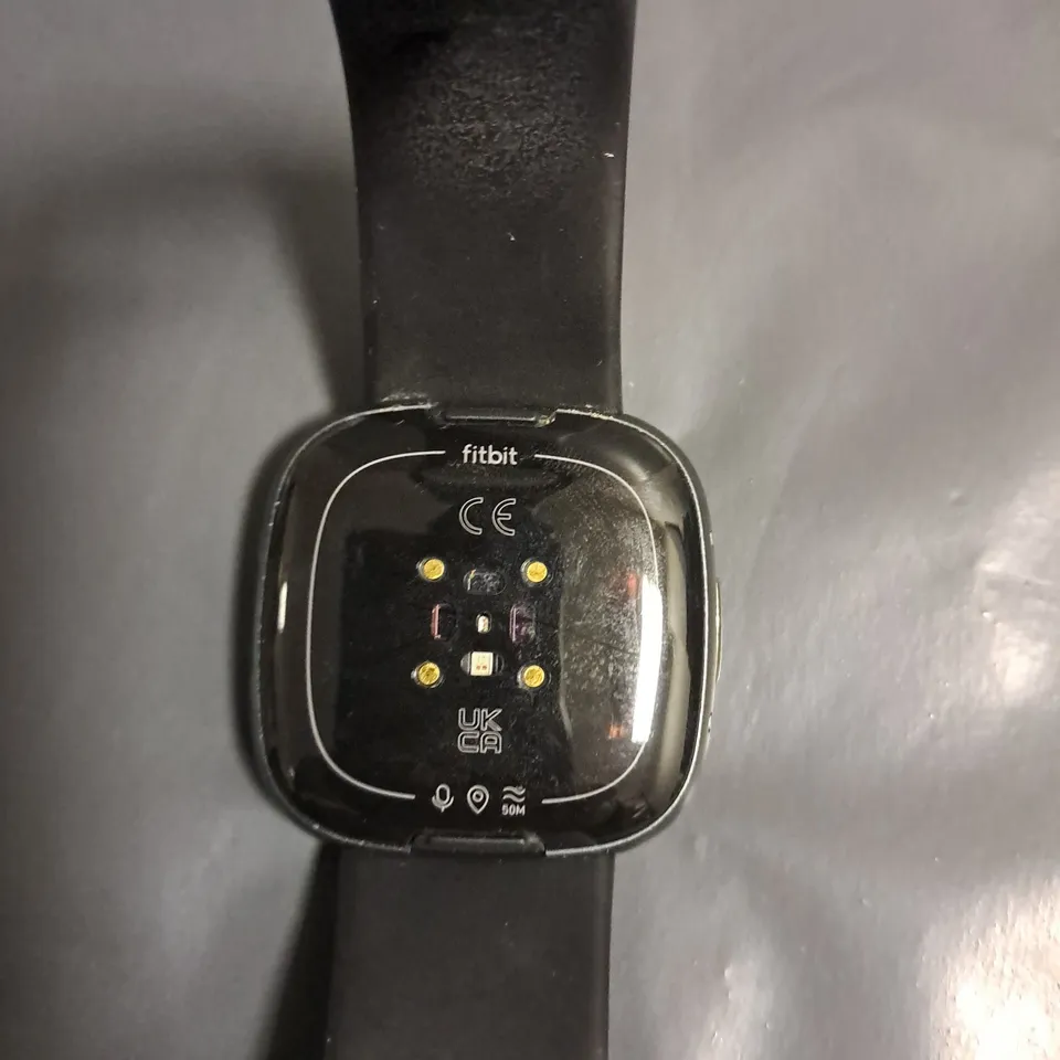 BOXED FITBIT VERSA 4 FITNESS SMARTWATCH