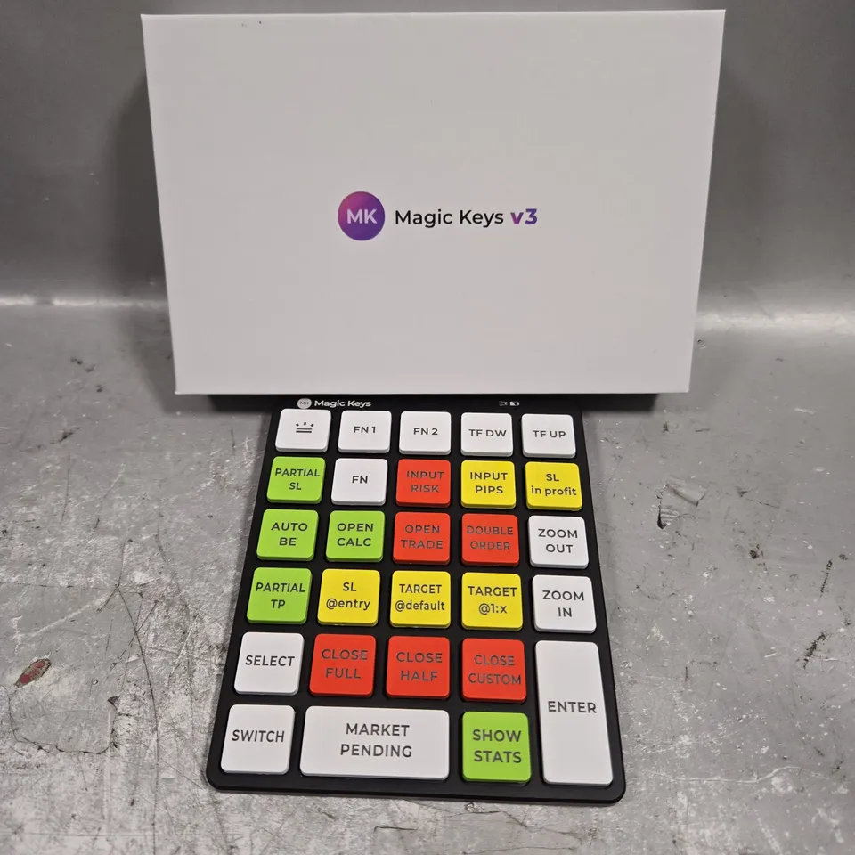 BOXED MAGIC KEYS V3 KEYBOARD 