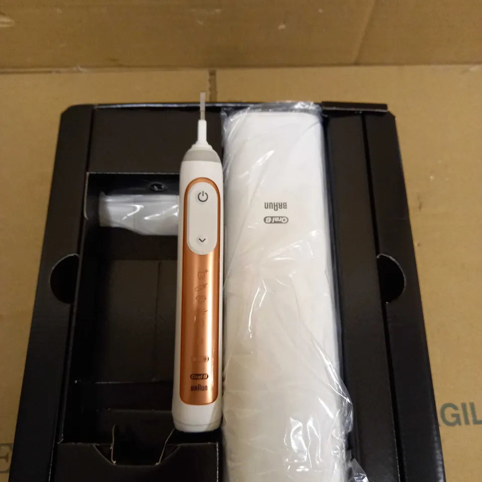 ORAL-B GENIUS 9000 TOOTHBRUSH