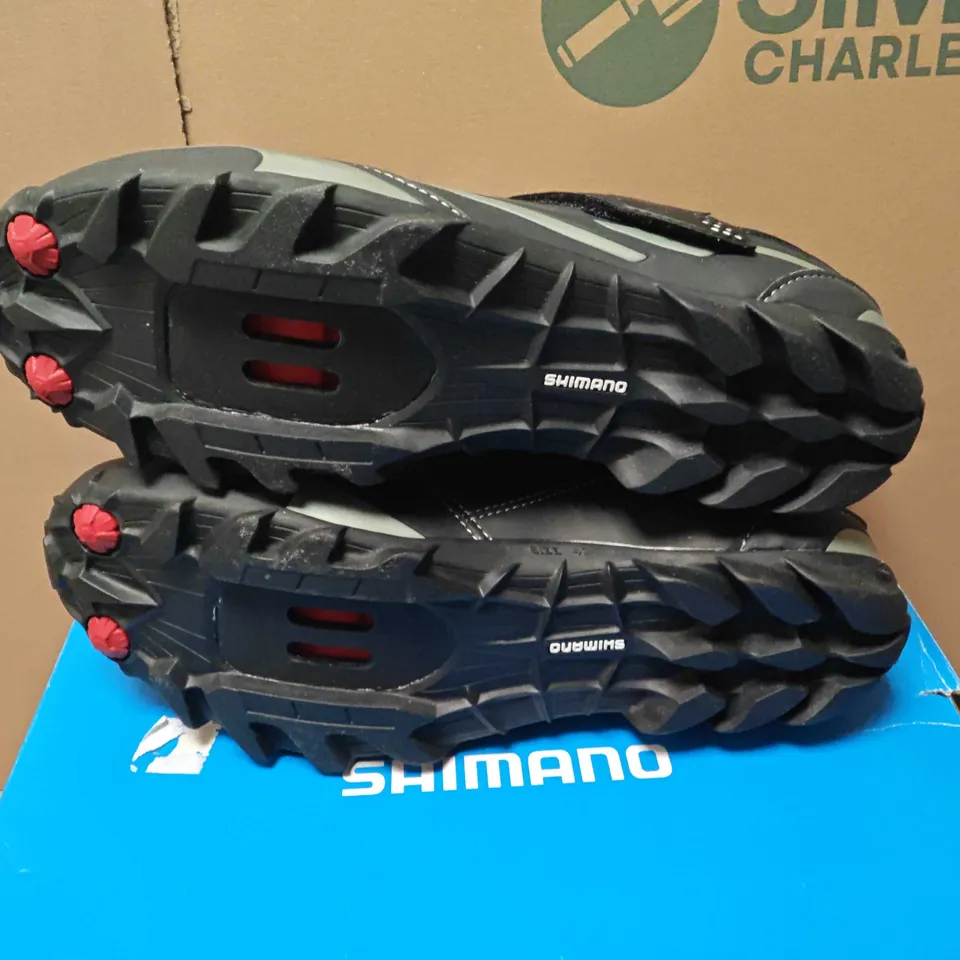 SHIMANO SH-M064L CYCLING SHOES – MEN'S, UK9 (EU43), BLACK/GRAY
