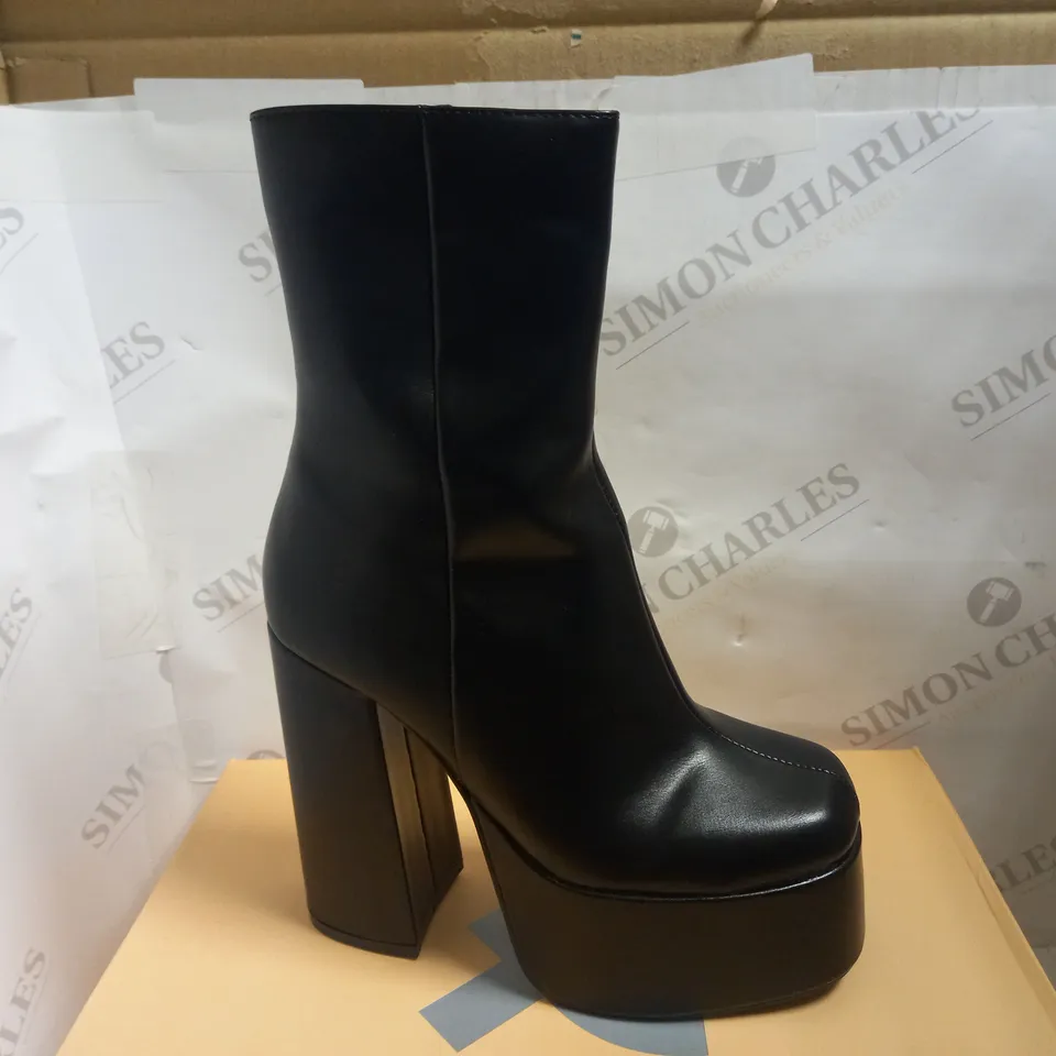 KOI VEGAN LEXUS BLACK PLATFORM HEELED BOOTS - SIZE 4