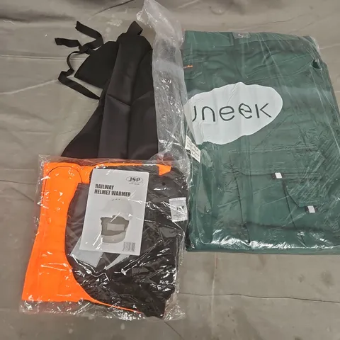APPROXIMATELY 12 ASSORTED WORKWEAR CLOTHING ITEMS IN VARIOUS SIZES TO INCLUDE DENNYS APRONS, UNEEK BOTTOMS IN GREEN, JSP HELMET WARMERS, ETC