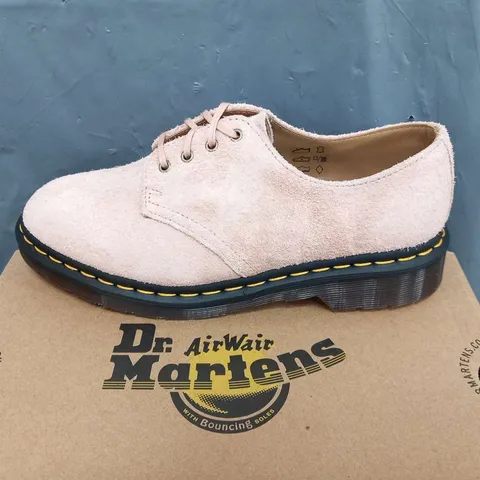 BOXED DR MARTENS AIR WAIR SMITHS PEACH BEIGE DESERT OASIS SUEDE SIZE 5