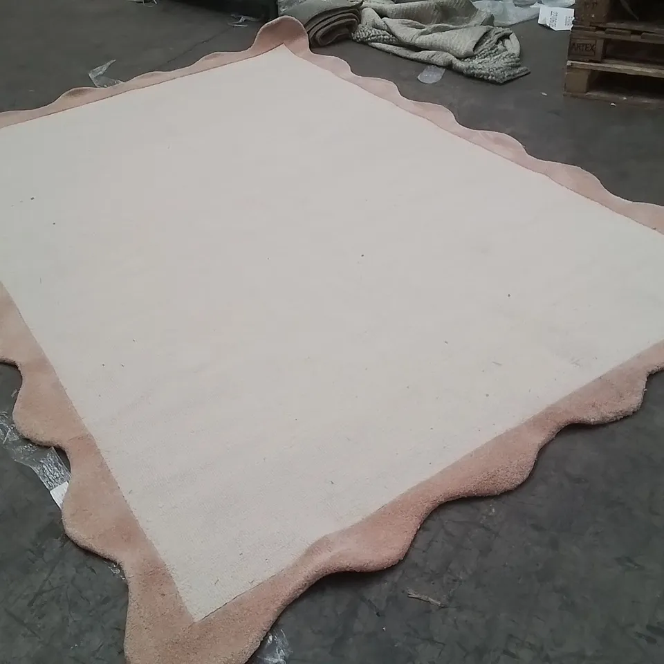 QUALITY DESIGNER AREA RUG - APPROXIMATELY 280X200CM