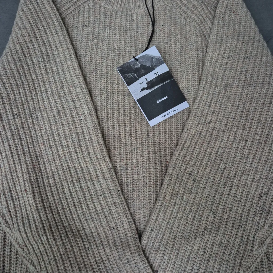 FINISTERRE MORA LONG SLEEVE JUMPER IN OATMEAL SIZE LARGE