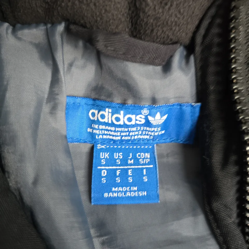 ADIDAS BLACK HOODED PUFFER JACKET – UK SIZE S (MEN'S)