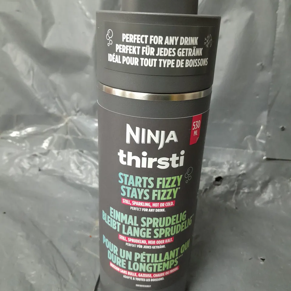 NINJA THIRSTI 530ml BOTTLE IN DARK GREY