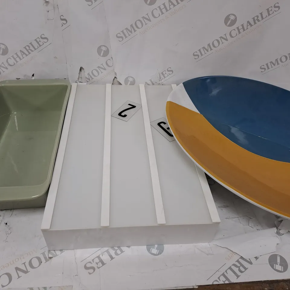 LARGE BOX OF ASSORTED HOUSEHOLD ITEMS TOO INCLUDE SHELFS , PLATES AND DECORATIVE LIGHTING - COLLECTION ONLY        