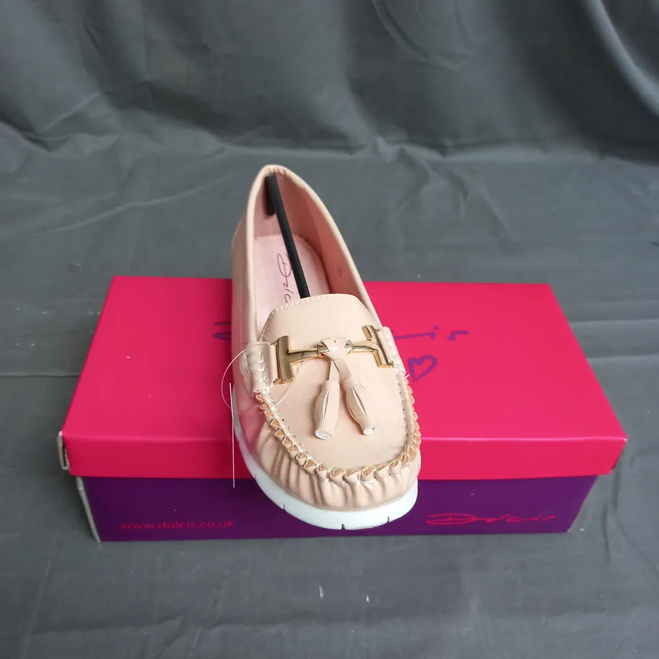 BOX OF 15 PAIRS OF DOLCIS KIRSTEN SLIP ON SHOE IN GLOSSY NUDE - VARIOUS SIZES