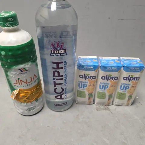 APPROXIMATELY 7 ASSORTED DRINK ITEMS TO INCLUDE - ACTIPH WATER , ALPRO GROWING UP , JINJA HERBAL EXTRACT ETC