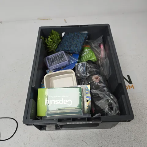 TOTE OF APPROXIMATELY 15 ASSORTED ITEMS TO INCLUDE: CASIO TAX CALCULATOR