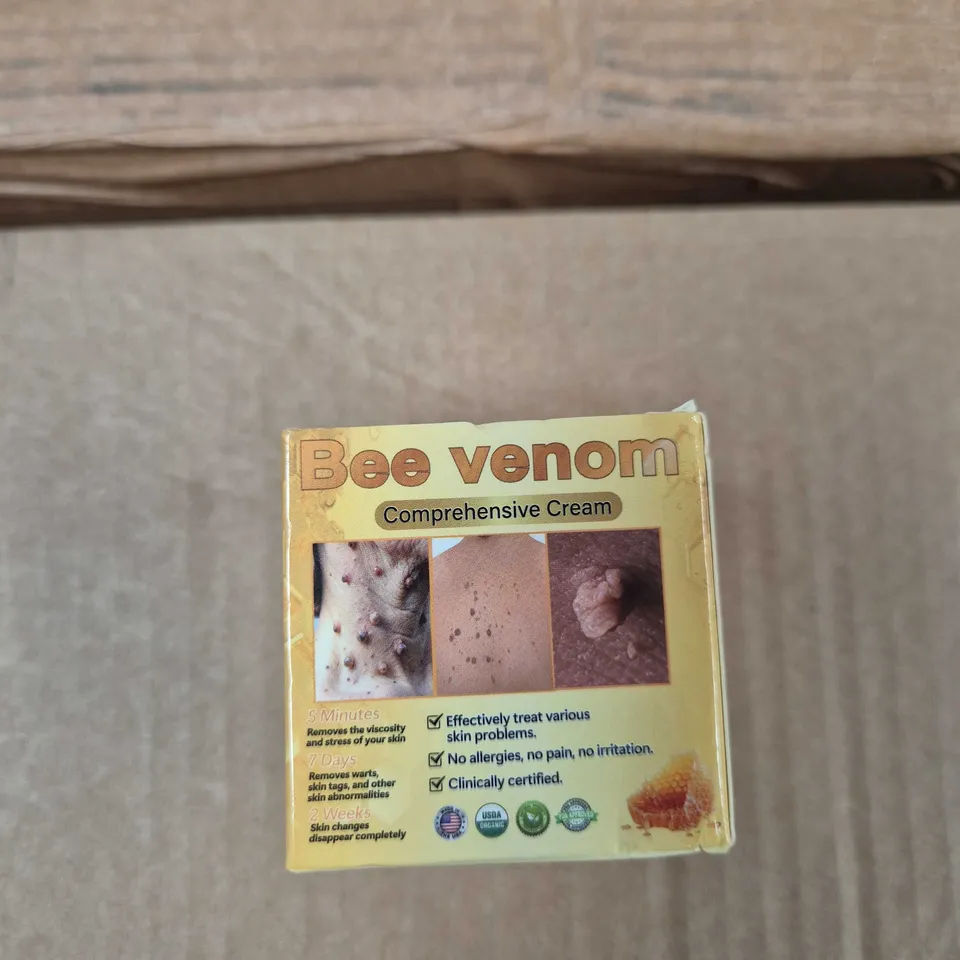 APPROXIMATELY 12 ASSORTED ITEMS INCLUDING BEE VENOM CREAM AND FUNGAL NAIL PATCHES