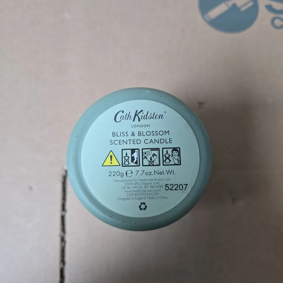 CATH KIDSTON BLISS & BLOSSOM SCENTED CANDLE – 220G