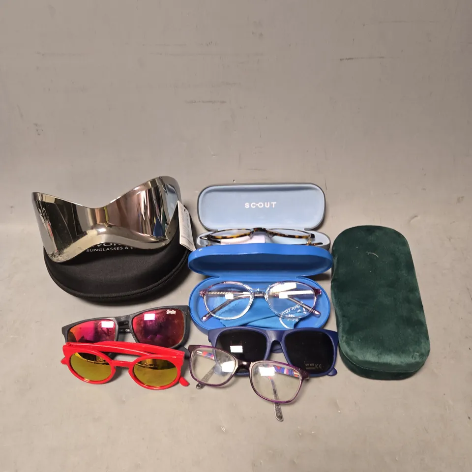 APPROXIAMTELY 15 ASSORTED SUNGLASSES/SPECTACLES IN VARIOUS DESIGNS 