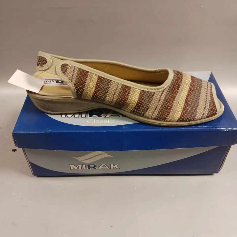 BOXED PAIR OF MIRAK CLASSIC CARLA OPEN TOE SHOES IN BROWN - 8