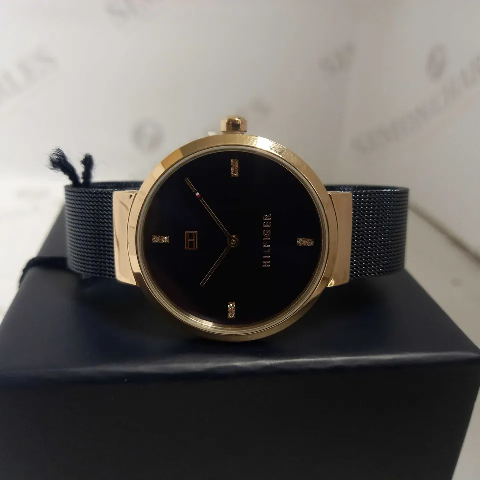TOMMY HILFIGER LIBERTY NAVY STAINLESS STEEL MESH NAVY SUNRAY DIAL LADIES WATCH RRP £125